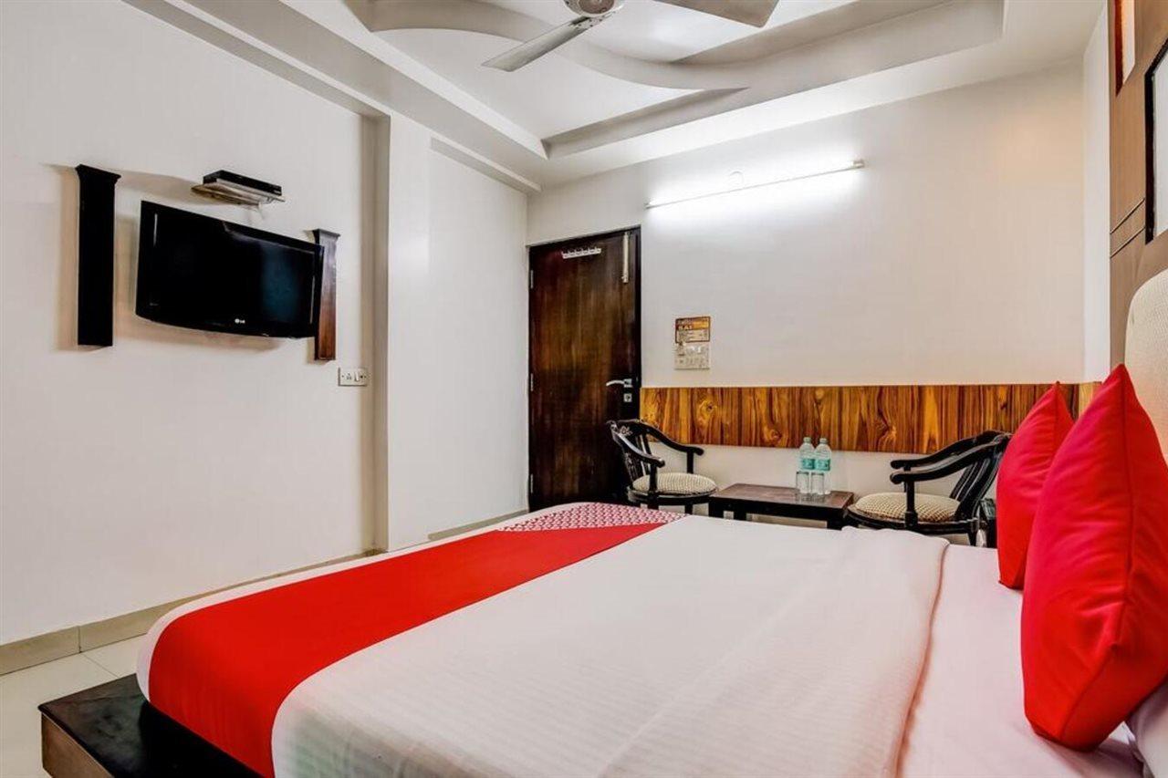 Oyo 7781 Hotel Sai International Нью-Дели Экстерьер фото