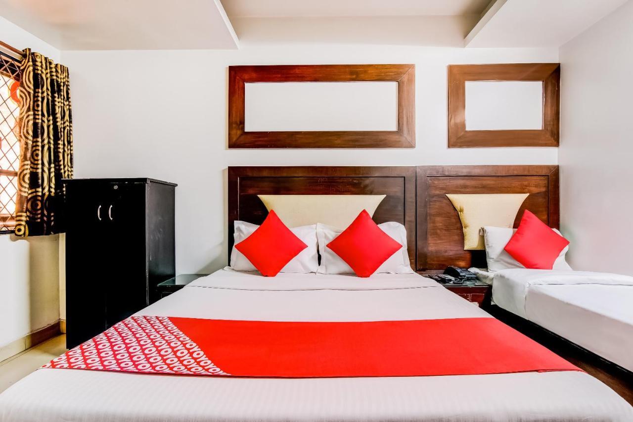 Oyo 7781 Hotel Sai International Нью-Дели Экстерьер фото