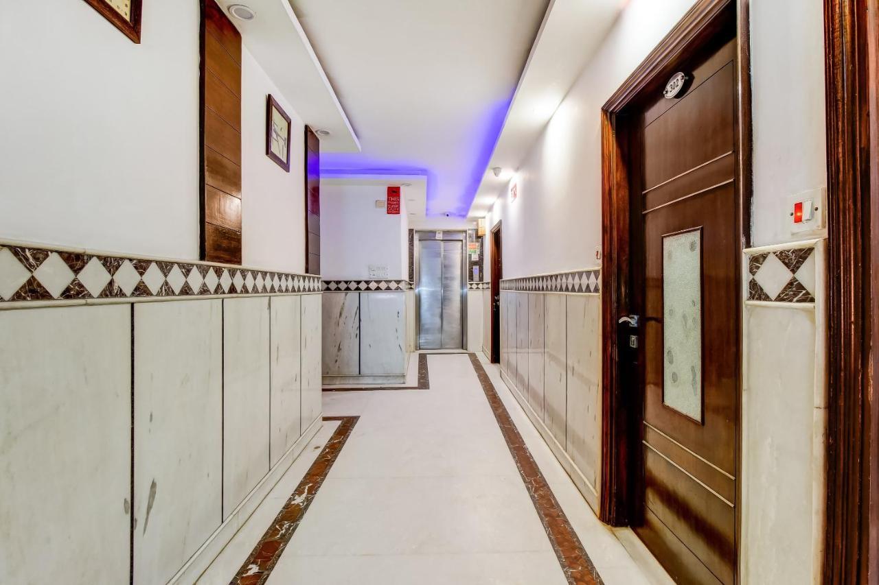 Oyo 7781 Hotel Sai International Нью-Дели Экстерьер фото